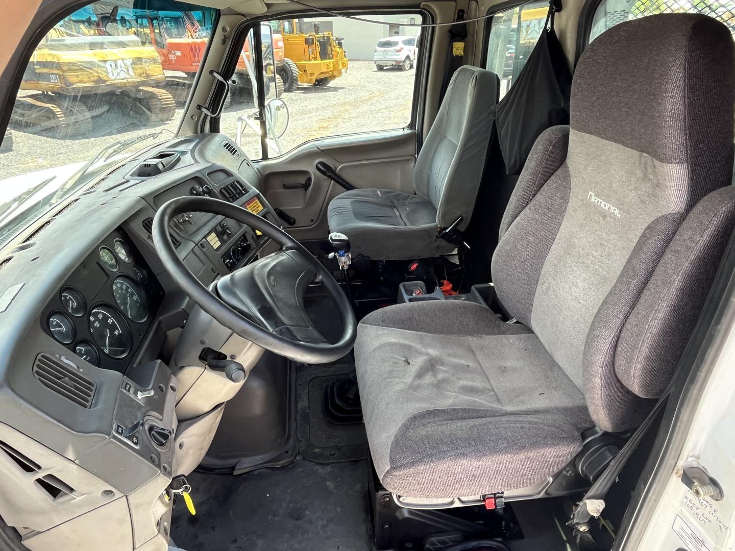 ./imagenes/INVOICE/2019/18183/CAMION STERLING L7500 (3).JPG